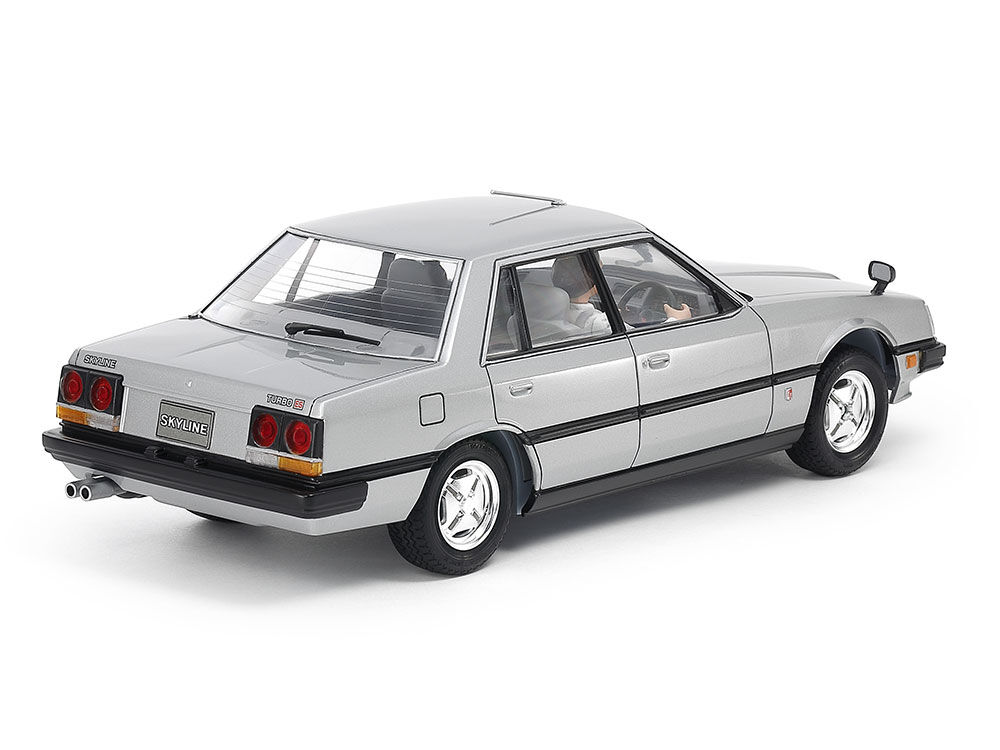 Tamiya 24374 Nissan Skyline Sedan 2000 Turbo GT-ES 1/24 Scale Plastic Model Kit