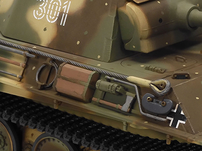 The right OVM has an axe, jack base