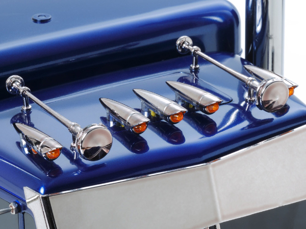 The roof also features plated horn