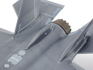 drag chute container