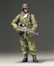 Resin Figure Assault Models #16012 German Infantryman 1/16 