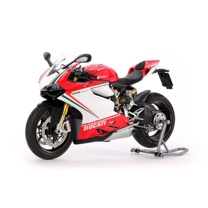 Tamiya 14132 Ducati 1199 Panigale S Tricolore 1:12 Motorcycle Series No. 132