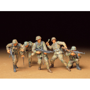 Tamiya 35196 German Front-Line Infantrymen 1/35 Scale Model Military Miniature Series no.196