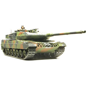 Tamiya 35271 Leopard 2 A6 Tank 1:35 Scale Model