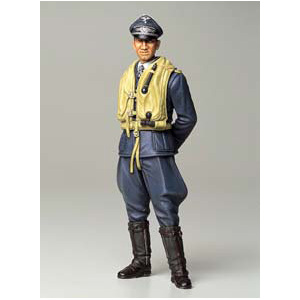 Tamiya 36302 WWII German Luftwaffe Ace Pilot 1/16 Scale Model World Figure Series no.2