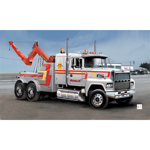 Italeri 3825S U.S. Wrecker Truck 1:24 Scale Model Plastic Kit