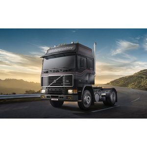 Italeri 3923 Volvo F16 Globetrotter 1/24 Scale Model Plastic Kit