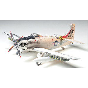 Tamiya 61058 Douglas A-1H Skyraider? 1/48 Scale Model Aircraft Series No.58