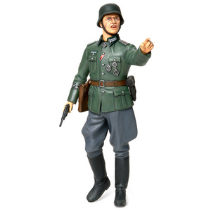 Tamiya 36313 WWII German Field Commander 1:16 Scale Model World Figure Series no.13