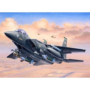 Revell 03972 F-15E STRIKE EAGLE & bombs 1:144 Scale Model