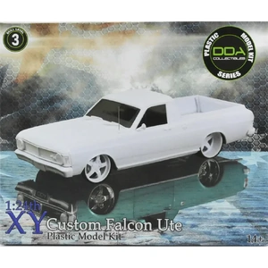 DDA Collectibles 1/24 Scale XY Ford UTE Slammed 351 Engine w/ Standard Bonnet Plastic Model Kit