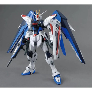 Bandai 5061611 MG 1/100 Freedom Gundam V2