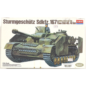 PRE-OWNED - Academy 1332 - German Assault Gun Tank Sturmgeschütz Sdkfz. 167 1:35 Scale Model Plastic Kit