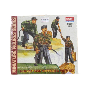 PRE-OWNED - Academy 1376 - German Tank Supplies & Crew Set 1:35 Scale Model Plastic Kit