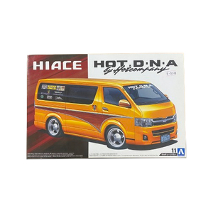 PRE-OWNED - Aoshima 052372 - Hot Company TRH200V Hiace '12 (Toyota) 1:24 Scale Plastic Model Kit