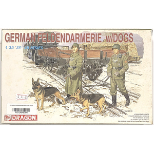 PRE-OWNED - Dragon 6098 - German Feldgendarmerie w/dogs 1:35 Scale Model Plastic Kit