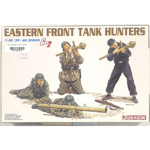 PRE-OWNED - Dragon 6279 - Eastern Front Tank Hunters 1:35 Scale Model Plastic Kit