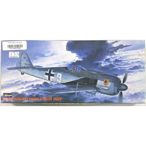 PRE-OWNED - Hasegawa 51305 - Focke-Wulf Fw190A-8 'Nacht Jäger' 1:72 Scale Model Plastic Kit