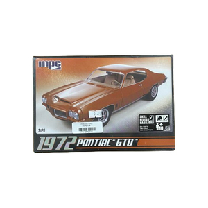 PRE-OWNED - MPC 711 - 1972 Pontiac GTO 1:25 Scale Plastic Model Kit