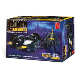 AMT 1107  1989 Batmobile With Resin Batman Figure 1:25 Scale