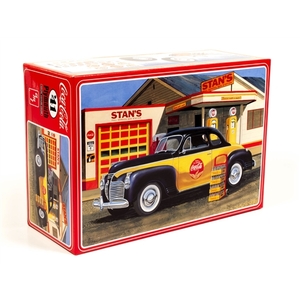 AMT 1197 1941 Plymouth Coupe (Coca-Cola) 1:25 Scale Model