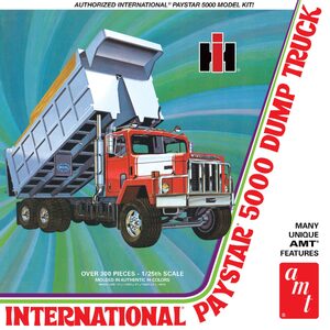 AMT 1381 International Paystar 5000 Dump Truck 1/25 Scale Plastic Model Kit