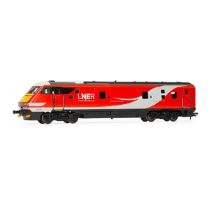Hornby R40450 OO LNER - MK4 - 82223 - DVT Locomotive