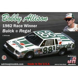 Salvinos J R Bobby Allison No.88 Buick Regal 1982 Winner 1:24 Scale Model Kit