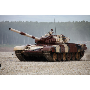 Russian T-72B1 MBT (w/kontakt-1 reactive armor) 1:35 Model  09555