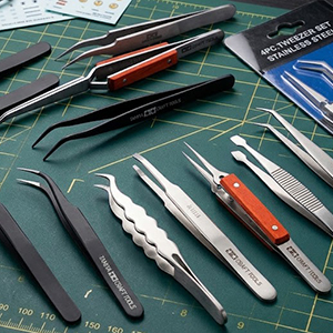Tweezers